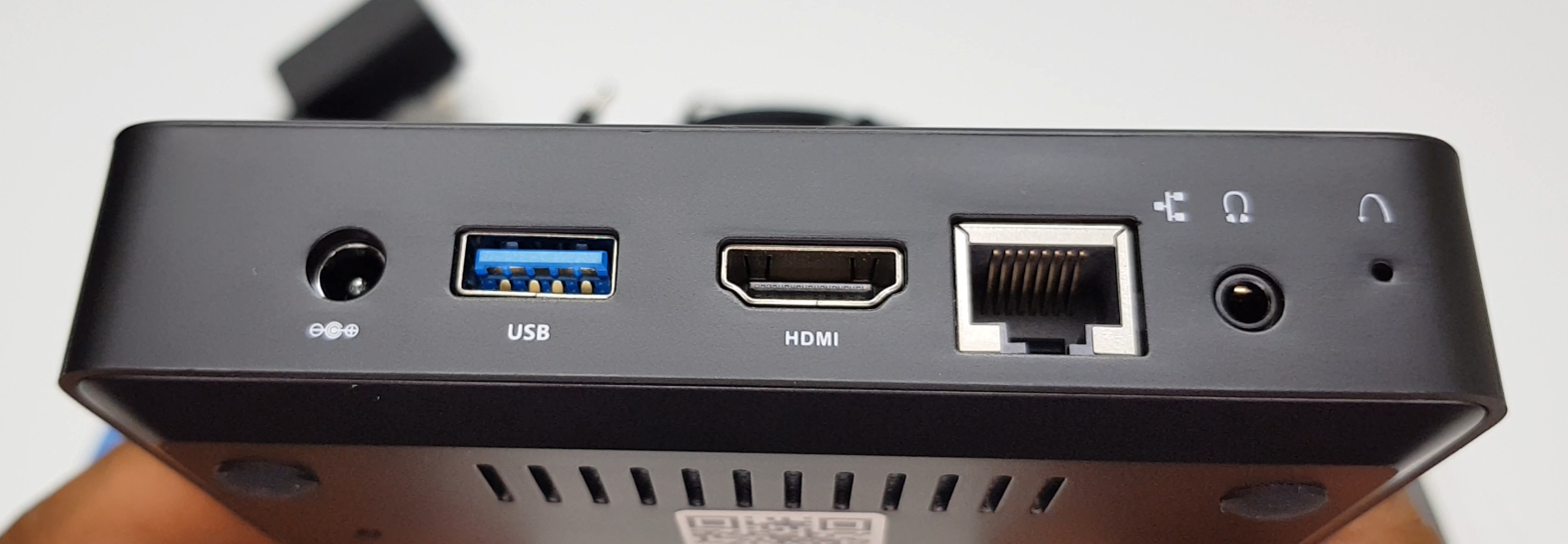 Minisforum Z83F Intel Windows 10 Fanless Mini PC Review Dual Boot