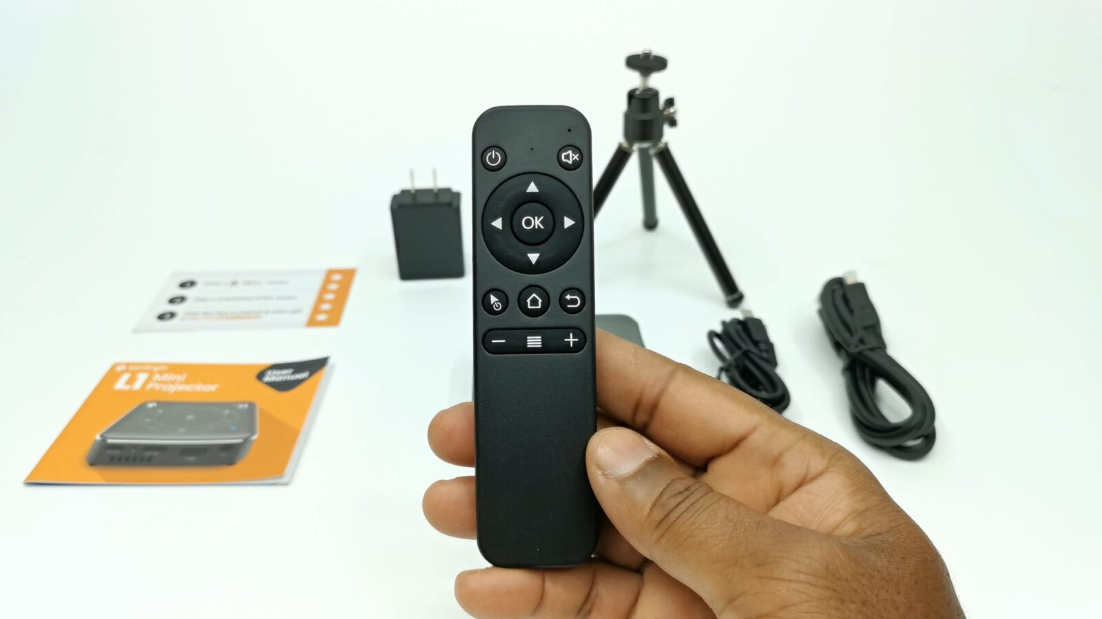 Super Compact Sentrym L1 Mini Projector Builtin Android 9 OS