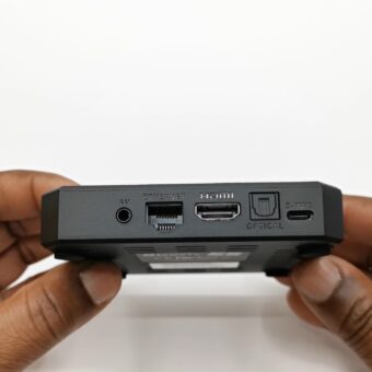 BuzzTV E5 rear IO ports