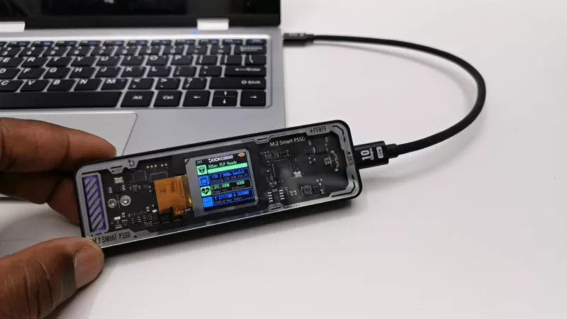 Dockcase M.2 SSD Enclosure Laptop connection Dockcase M.2 SSD Enclosure Laptop connection