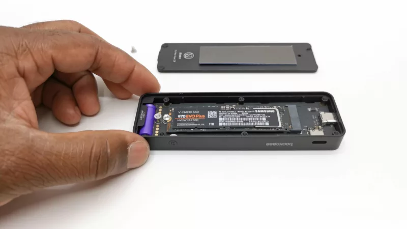 Dockcase M.2 SSD Enclosure ssd installation heatsink Dockcase M.2 SSD Enclosure ssd installation heatsink