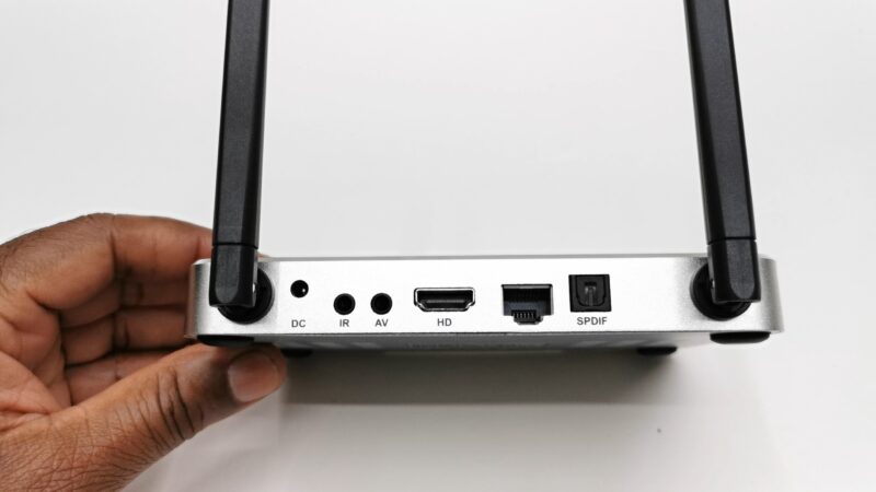 Superbox Elite Ultra rear ports