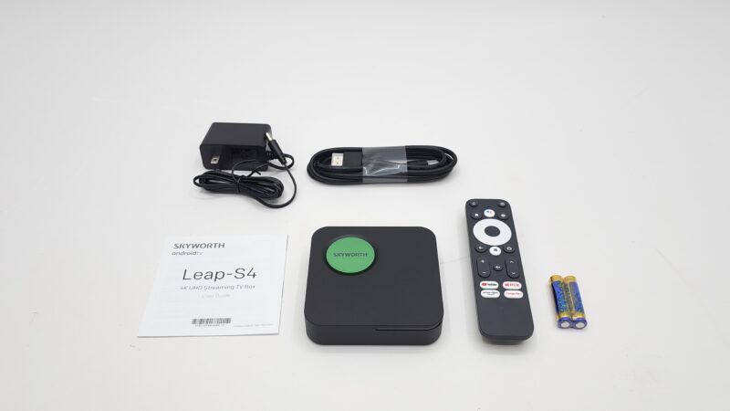 Skyworth LEAP S4 in the box Skyworth LEAP-S4 in the box