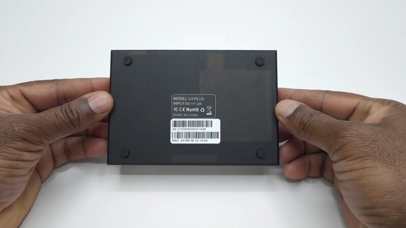 vSeeBox V3 Plus bottom panel