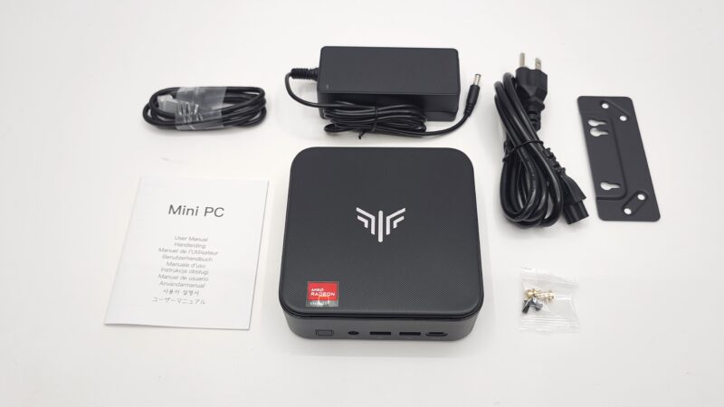 Kamrui E3B Mini PC in the box