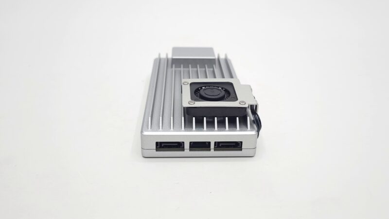 ZimaBoard 2 SATA ports ZimaBoard 2 SATA ports