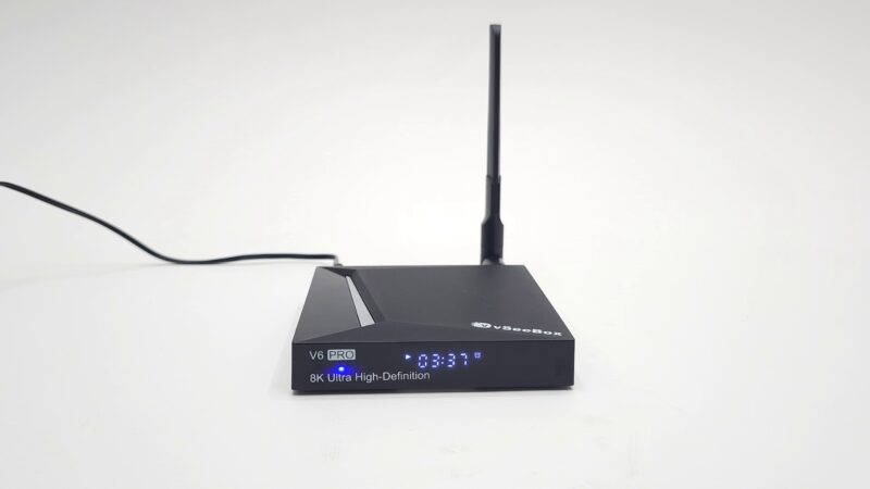 vSeeBox V6 Pro front LED display vSeeBox V6 Pro front LED display