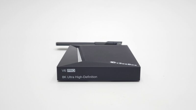 vSeeBox V6 Pro front angle vSeeBox V6 Pro front angle